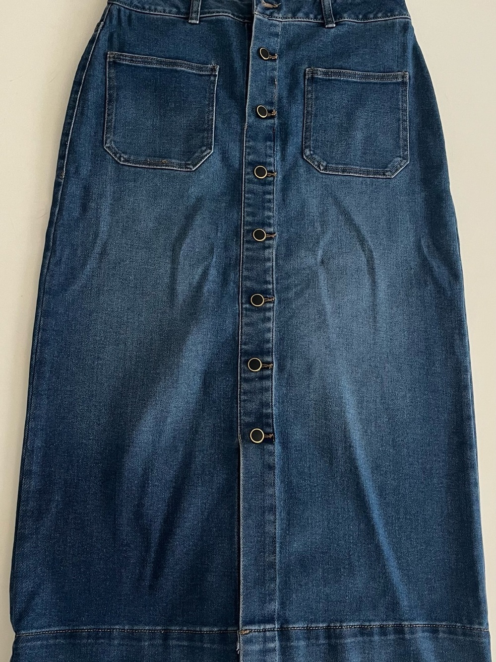 Baccini Denim Button-Front Midi Skirt in Dark Blue
